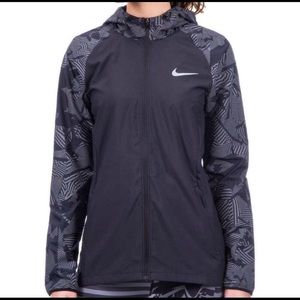 Nike Essential Flash Reflective Running Jacket